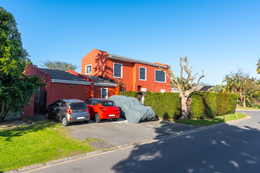 4 Bedroom Property for Sale in Edgemead Western Cape
